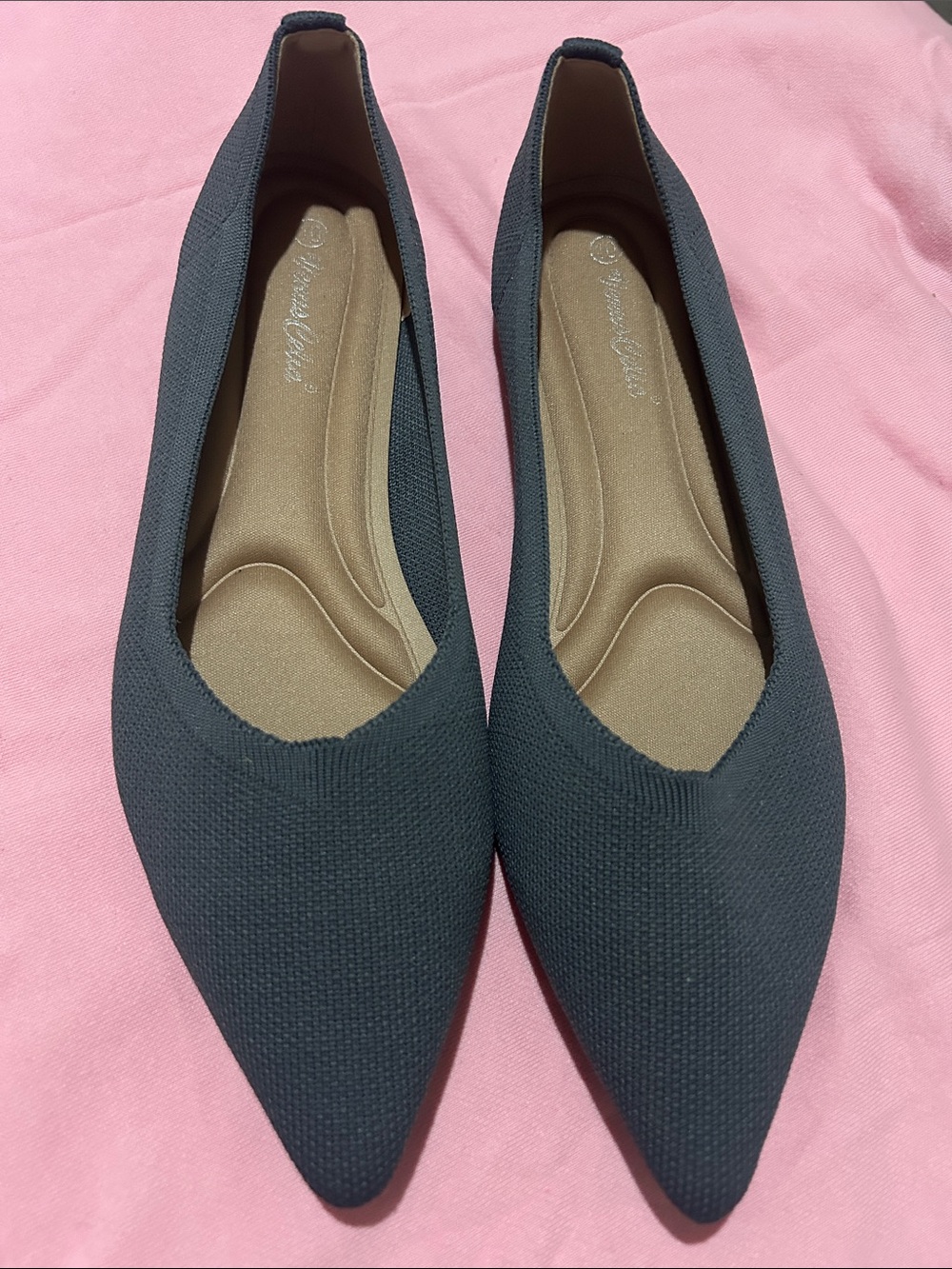 Women’s gray Pointed Knit Flats